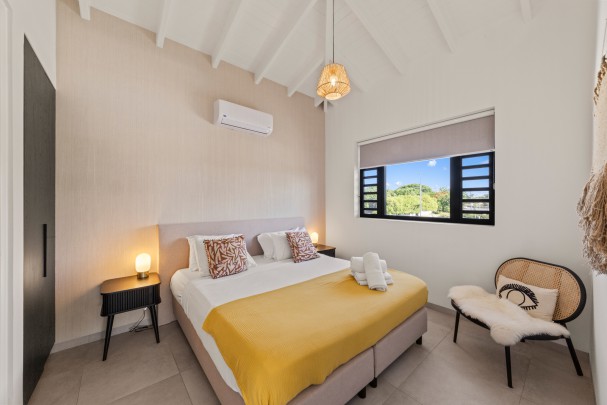 Luxury penthouse in gated resort with pool – Jan Thiel