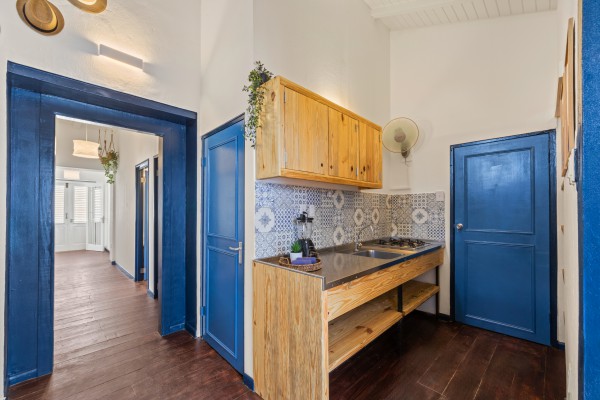 Fully operational student housing complex with 30 rooms for sale