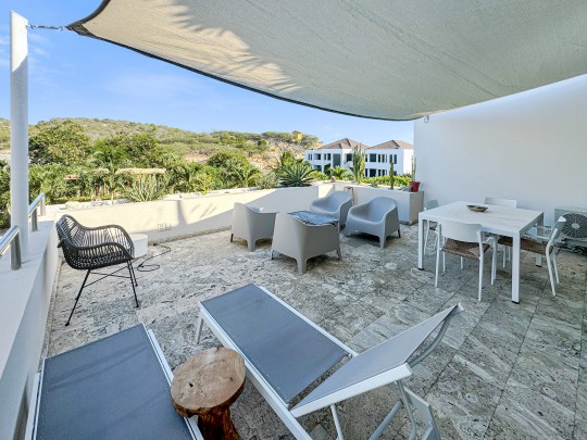 Blue Bay – Greenview Apartment with Excellent Rental Potential