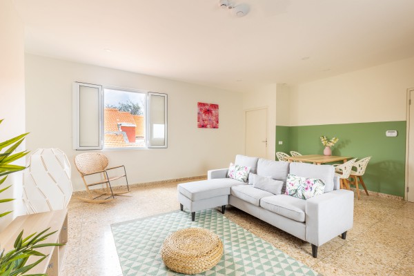 Luxury Fully Furnished 2-Bedroom Apartment in Punda