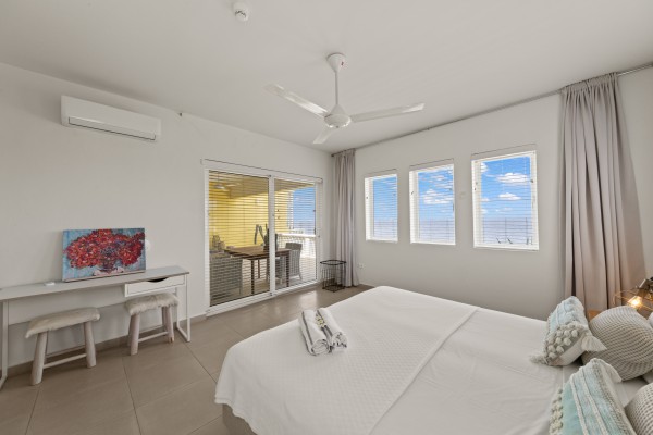 Blue Bay - Spectacular Oceanfront Penthouse fit for vacation rental