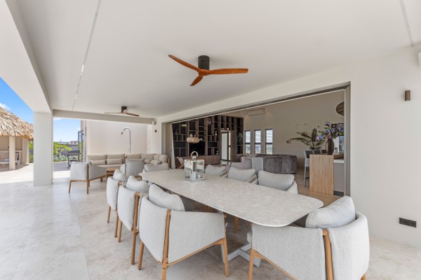 Blue Bay - Moderne Luxe Villa aan Golfbaan voor vakantieverhuur