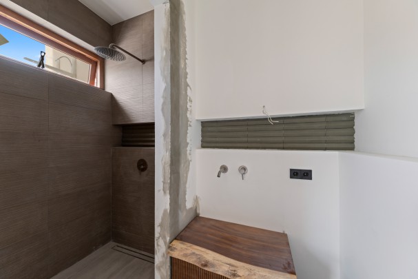 Blue Bay – High-end, luxurious newly built villa with rental potential