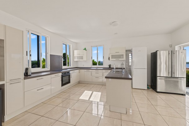 Seru Bottelier – Luxury Villa with Pool and Panoramic Salt Flats Views