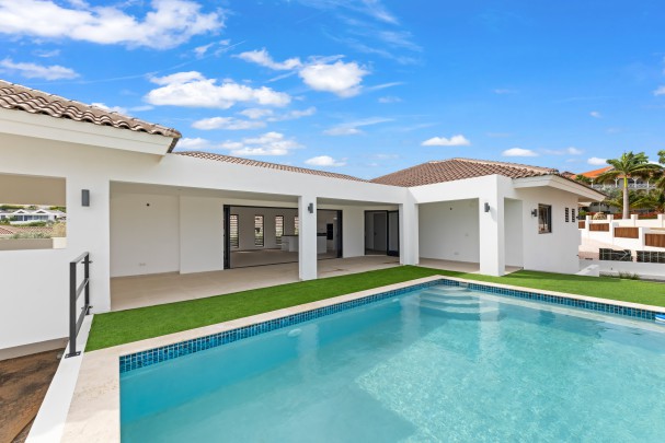 Blue Bay - Luxueze nieuwbouwwoning met 4 slaapkamers en zwembad