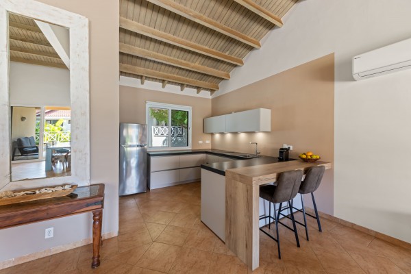 Spacious furnished 2-bedroom bungalow in Blue Bay 