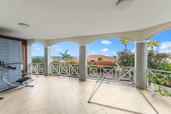 Blue Bay – Spacious Apartment with Sea View in Residence Le Bleu
