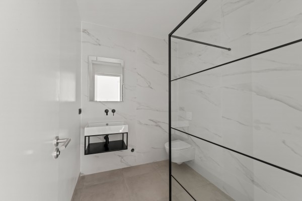 The Bank – Luxe ongemeubileerd 2-slaapkamer appartement te huur