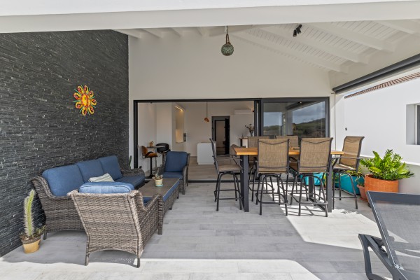 BLUE BAY – Luxury apartment in the Reef with two bedrooms and sea view