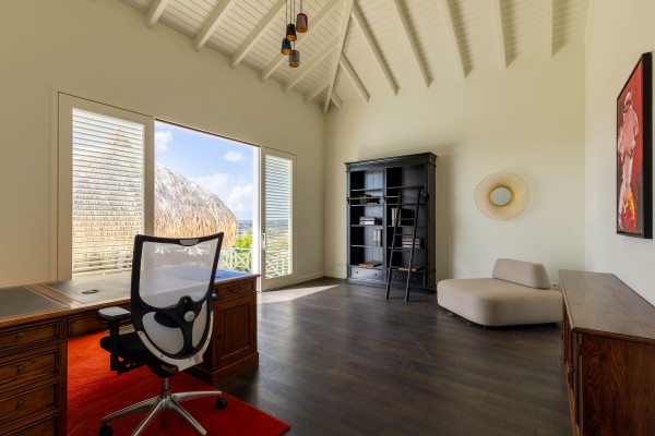 Blue Bay – Exclusive villa met adembenemend uitzicht  