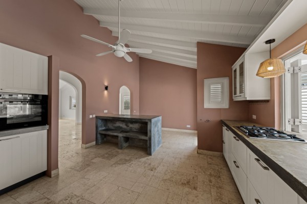 Blue Bay BD61 - Spacious Villa with Guest Apartment