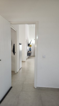 Comfortabele moderne woning met twee slaapkamers en tuinruimte
