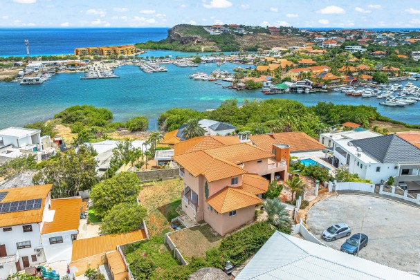 Majestic Hilltop Villa with Endless Ocean Views -  Brakkeput, Curaçao