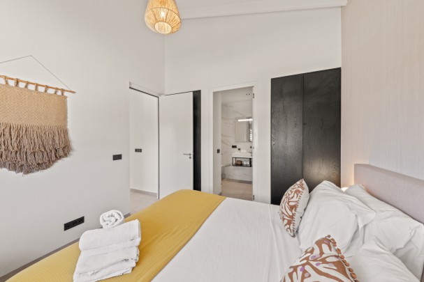 Luxury penthouse in gated resort with pool – Jan Thiel