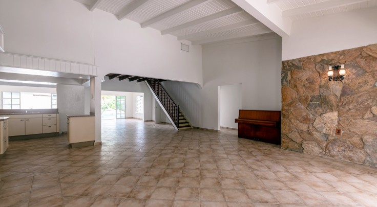 Ruime 4-slaapkamer villa met zwembad in Jan Doret