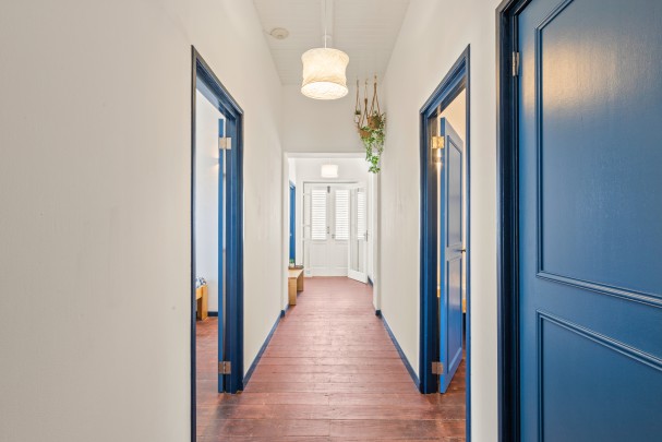 Fully operational student housing complex with 30 rooms for sale