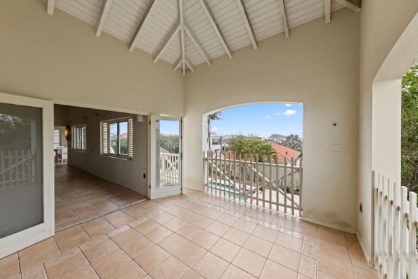 Stylish Jan Thiel Villa with Pool and Exceptional Investment Potential