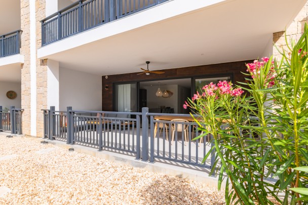 Blue Bay The Breeze – Luxueus Nieuwbouw Appartement met Zwembad