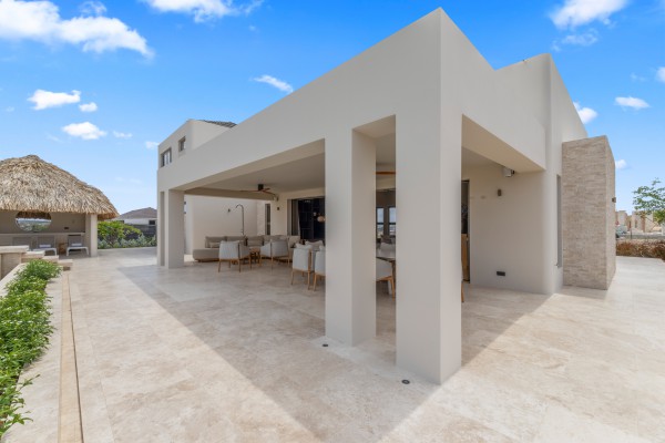 Blue Bay - Moderne Luxe Villa aan Golfbaan voor vakantieverhuur