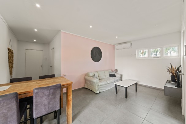 Mahaai - Apartment Complex with Pool and Rental Income