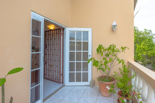 Knusse Gemeubileerde 3-Slaapkamer Villa in Sunset Heights Curaçao