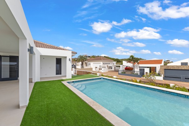 Blue Bay - Luxueze nieuwbouwwoning met 4 slaapkamers en zwembad