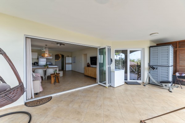 Blue Bay – Spacious Apartment with Sea View in Residence Le Bleu