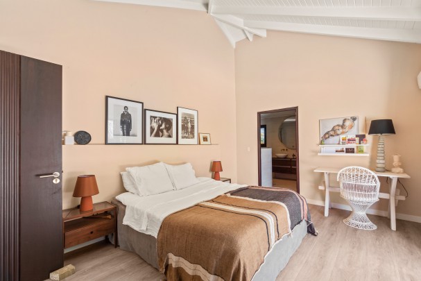 Blue Bay &ndash; Tropische villa met prachtig uitzicht 