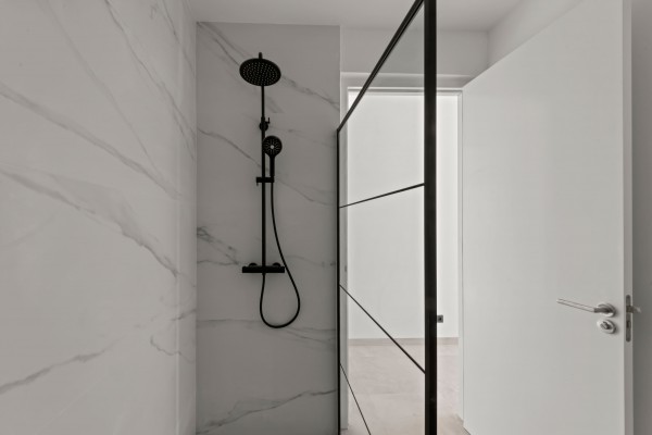 The Bank – Luxe ongemeubileerd 2-slaapkamer appartement te huur