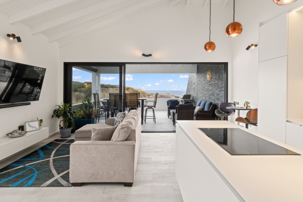 BLUE BAY – Luxury apartment in the Reef with two bedrooms and sea view