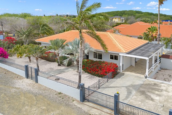 Luxury Family Home with Pool and Spacious Living Areas in Bottelier