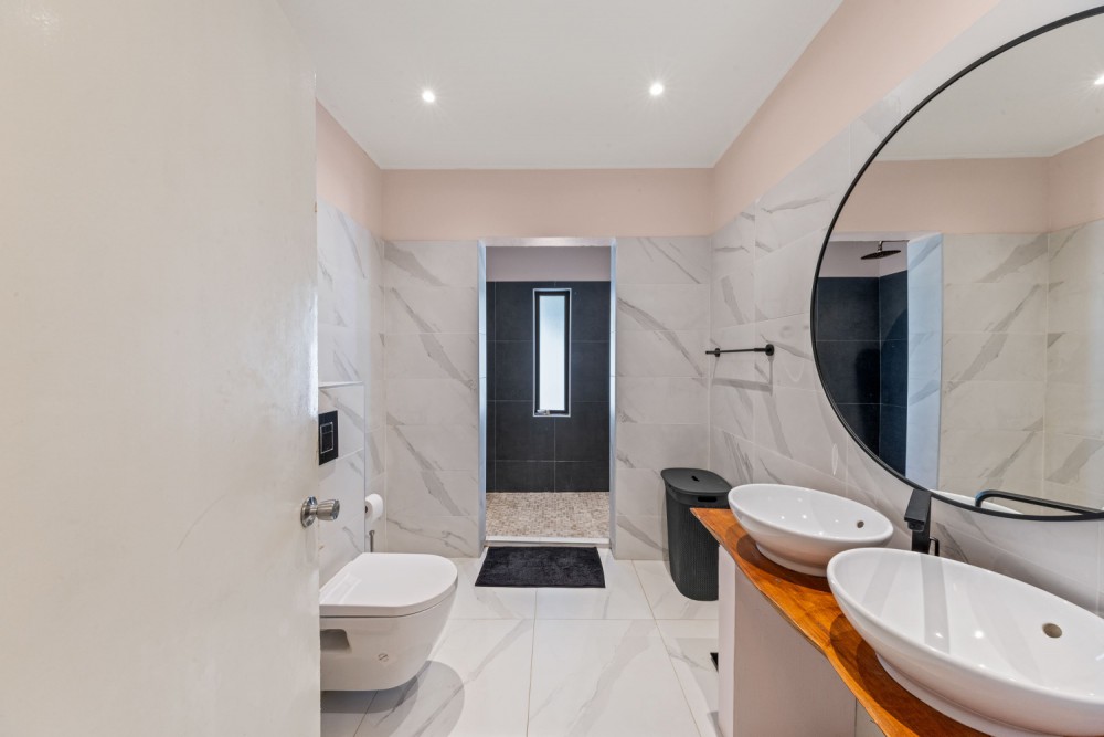 Renovated Tropical Home with Peace and Privacy in Jan Thiel photo 14