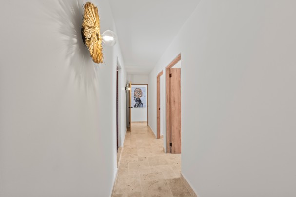 Julianadorp - Modern renovated detached villa with swimming pool