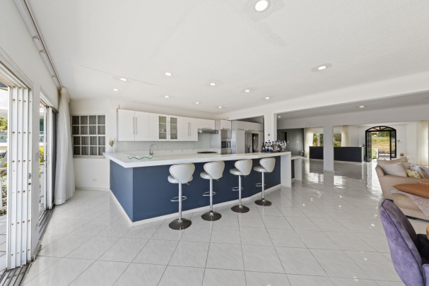 Blue Bay Resort - Caribbean Luxury Villa with 7 Bedrooms and Sea Views