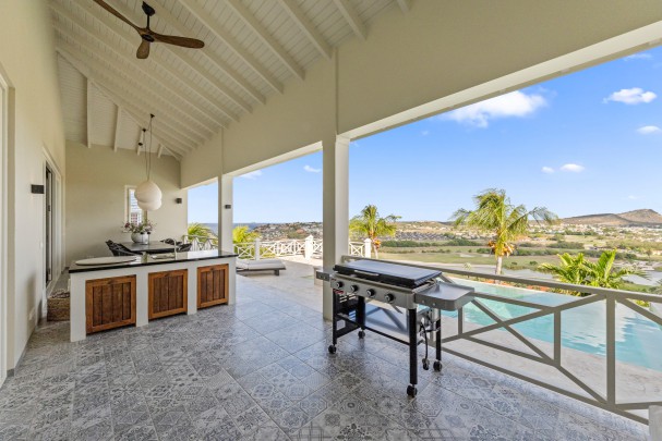 Blue Bay – Exclusive villa met adembenemend uitzicht  