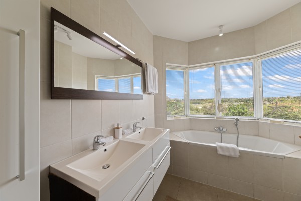 Blue Bay - Spectacular Oceanfront Penthouse fit for vacation rental