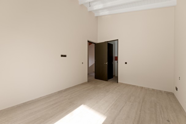 Blue Bay – High-end, luxurious newly built villa with rental potential