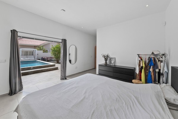 Cas Grandi – Villa in an Elevated Location