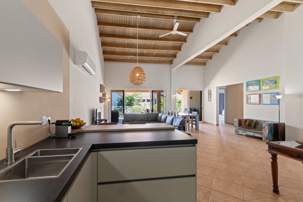 Spacious furnished 2-bedroom bungalow in Blue Bay 