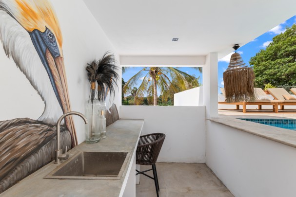 Blue Bay &ndash; Fraai gerenoveerde villa met zwembad aan golfbaan  