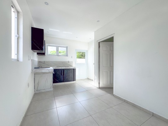 Lovely 4-Bedroom House with new Apartment in Tranquil Barber, Curaçao