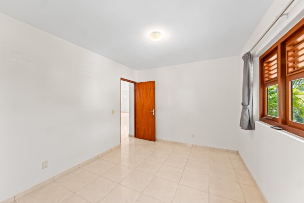 Blue Bay BL-19 – Spacious Villa on Golf Course