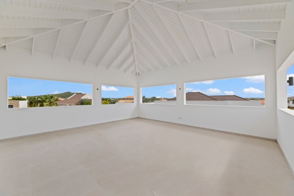Blue Bay - Luxury new build 4 bedroom villa with private pool 