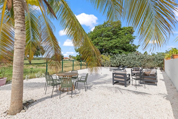 Blue Bay &ndash; Fraai gerenoveerde villa met zwembad aan golfbaan  