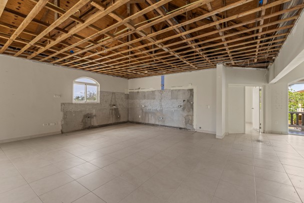 Cas Grandi &ndash; Spacious fixer-upper with apartment in a quiet location