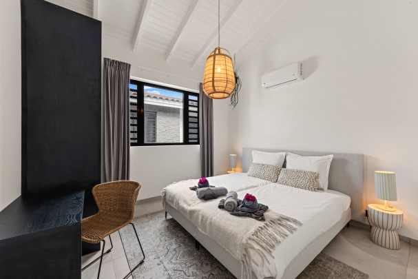 The Bank &ndash; Furnished 2-Bedroom Upper-Level Apartment
