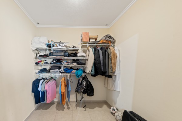 Blue Bay – Grote villa met twee ruime appartementen