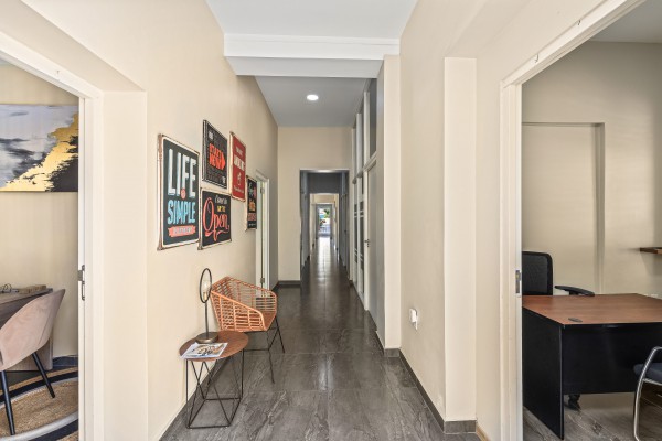 Stylish 10-Office Business Center in Historic Otrobanda