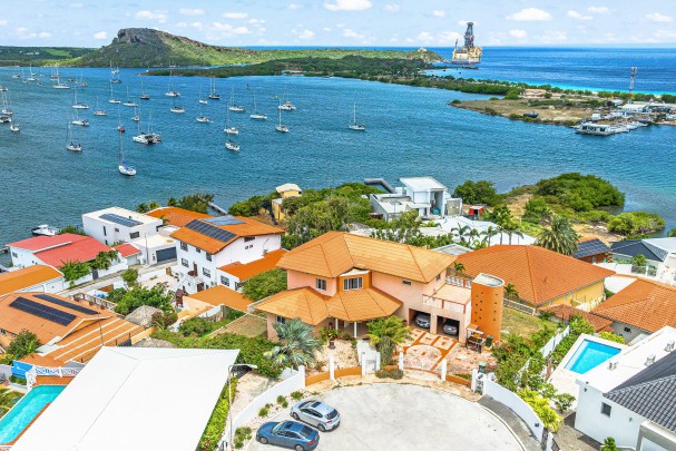 Majestic Hilltop Villa with Endless Ocean Views -  Brakkeput, Curaçao