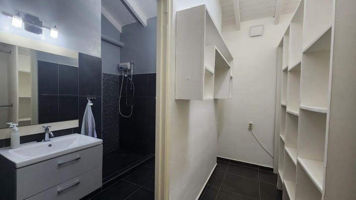 Moderne gezinswoning met zwembad in Tiffany Residence Curaçao